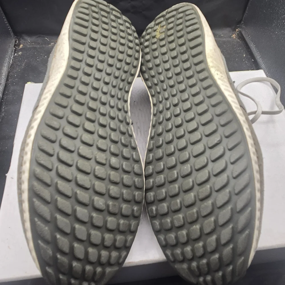 adidas Textured‎ Gray Sneakers